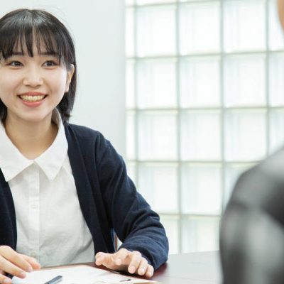 スクールソーシャルワーカーの業務内容とは？不登校児童の支援事例も紹介